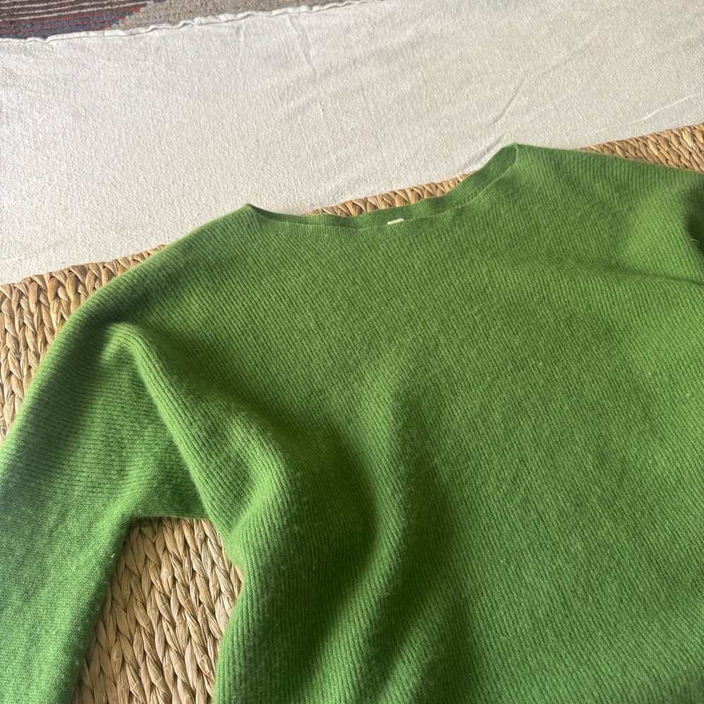 100% cashmere NAP long sleeve sweater